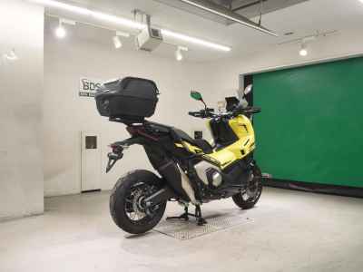 Honda X-Adv 750 2025