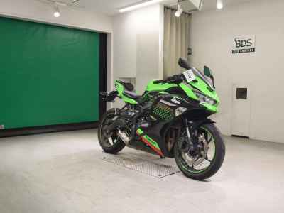 Kawasaki Ninja ZX-25R 2021