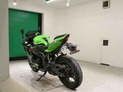 Kawasaki Ninja ZX-25R 2021