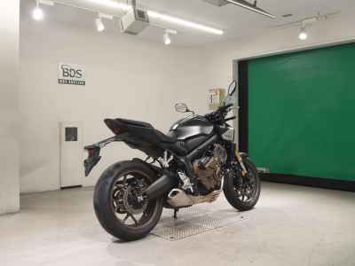 Honda CB650R E-Clutch 2024