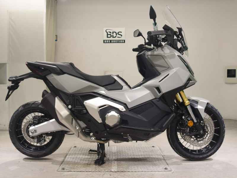 Honda X-Adv 750 2025