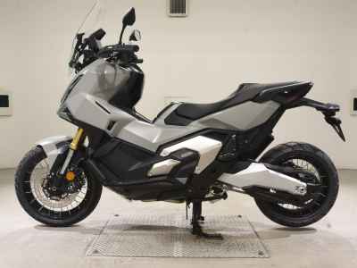 Honda X-Adv 750 2025