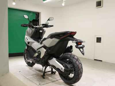 Honda X-Adv 750 2025