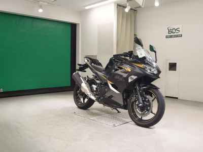 Kawasaki Ninja 400 2022