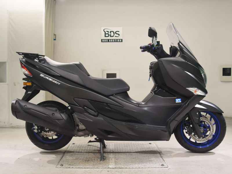 Suzuki Burgman 400 2023