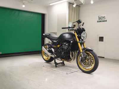 Kawasaki Z900RS SE 2025