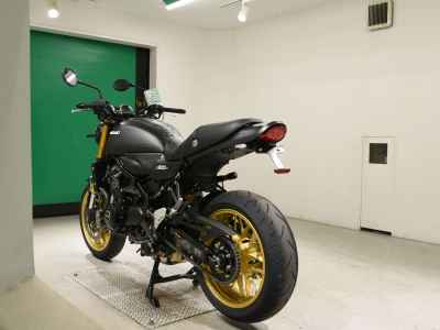 Kawasaki Z900RS SE 2025