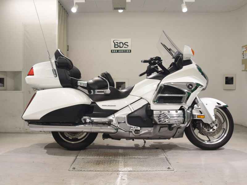Honda GL1800 Gold Wing Airbag Navi 2012