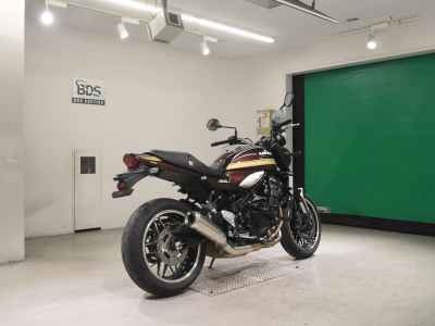 Kawasaki Z900RS 2024