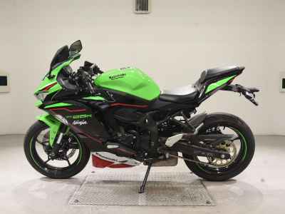Kawasaki Ninja ZX-25R 2022