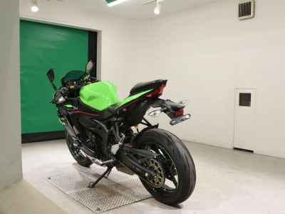 Kawasaki Ninja ZX-25R 2022