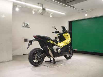 Honda X-Adv 750 2025