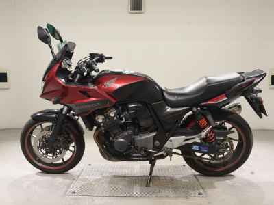 Honda CB400 Super Boldor 2015