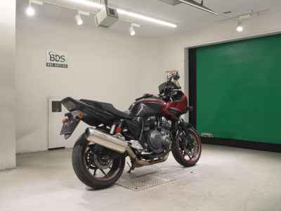 Honda CB400 Super Boldor 2015