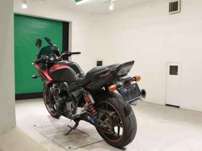 Honda CB400 Super Boldor 2015