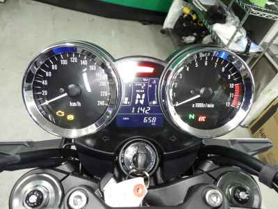 Kawasaki Z900RS 2024