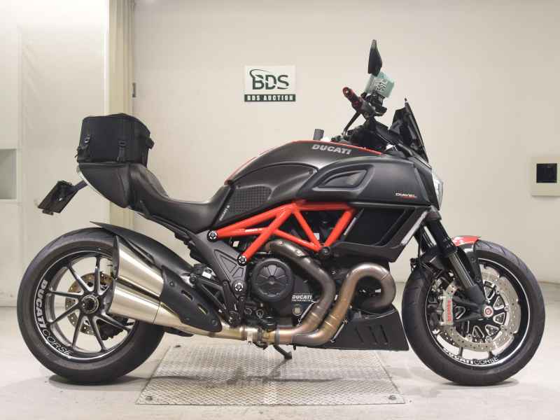 Ducati Diavel Carbon 2014