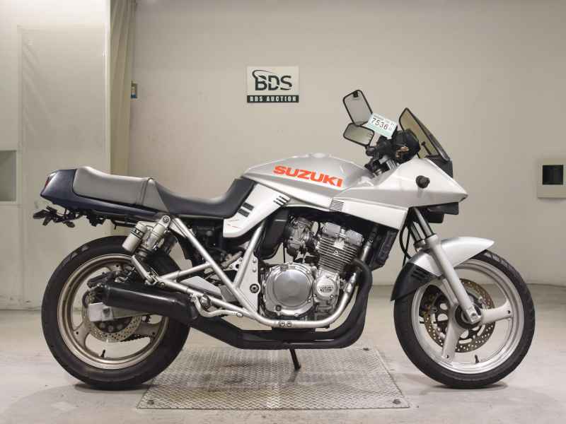 Suzuki GSX250S Katana