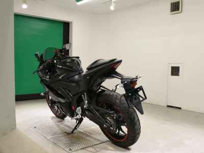 Yamaha YZF-R25