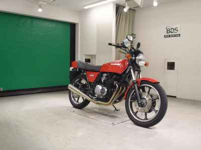 Kawasaki Z500 2022