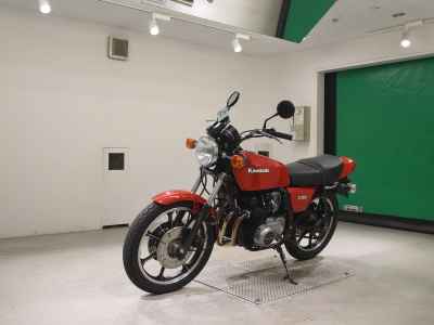 Kawasaki Z500 2022