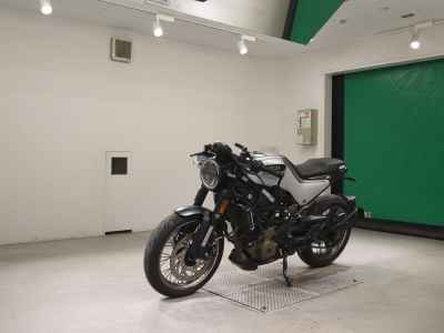 Husqvarna Svartpilen 401 2021