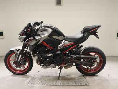 Kawasaki Z900 2023