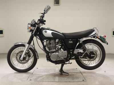 Yamaha SR400 2021