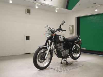 Yamaha SR400 2021