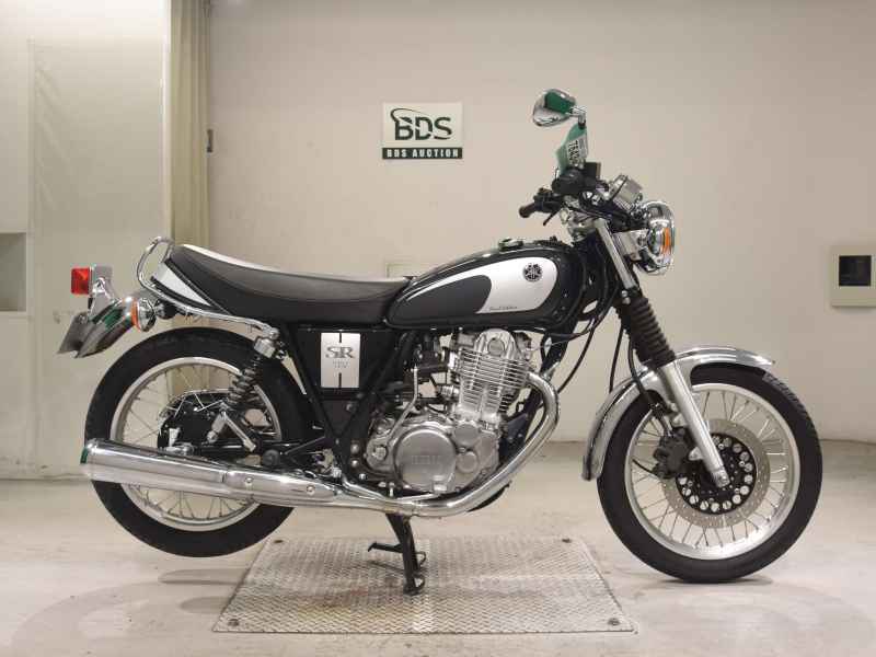 Yamaha SR400 2021
