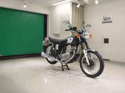 Yamaha SR400 2021