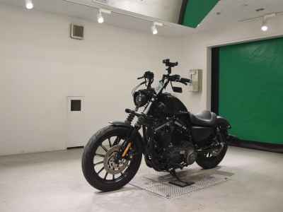 Harley-Davidson Sportster Iron XL883N 2012