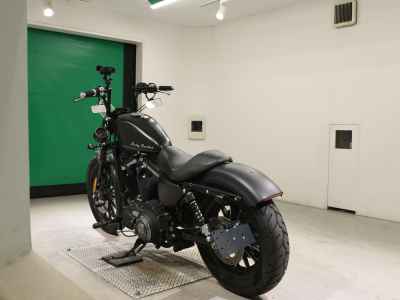 Harley-Davidson Sportster Iron XL883N 2012