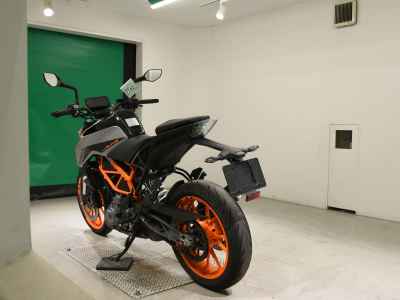 KTM 390 Duke 2022