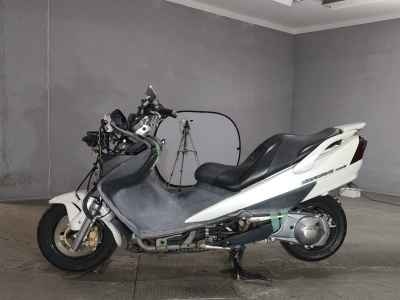Suzuki Skywave 250S