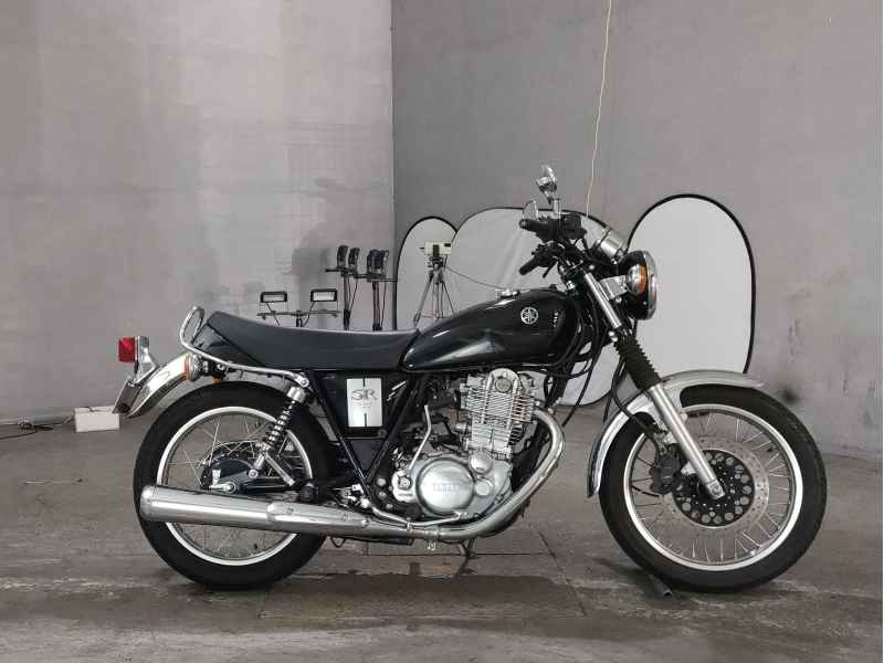 Yamaha SR400 2019