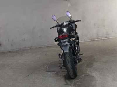 Kawasaki Ninja 400R 2011