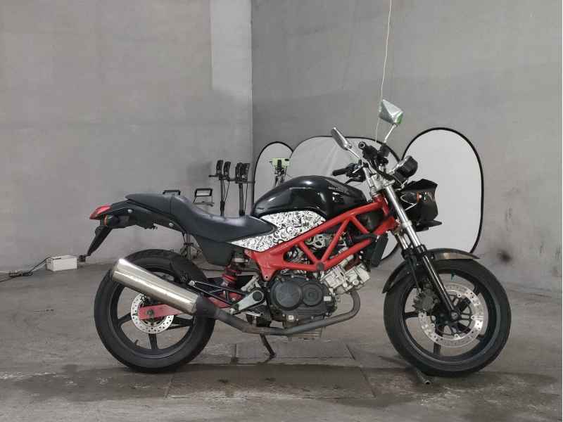 Honda VTR250 2011
