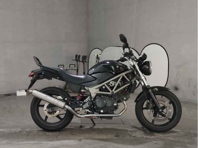 Honda VTR250 2013