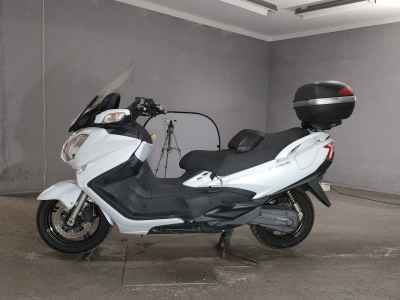 Suzuki Skywave 650
