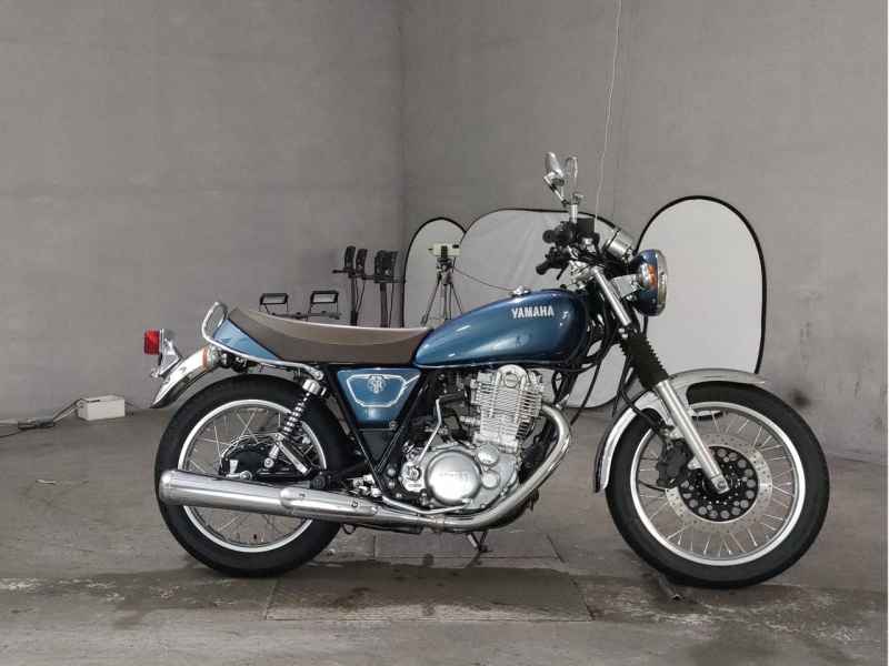 Yamaha SR400 2020