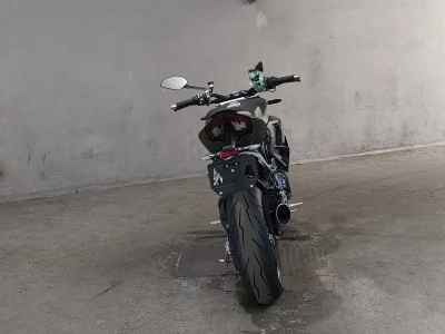 Ducati Streetfighter V2 2024