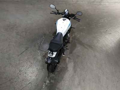 Yamaha XSR700 2024