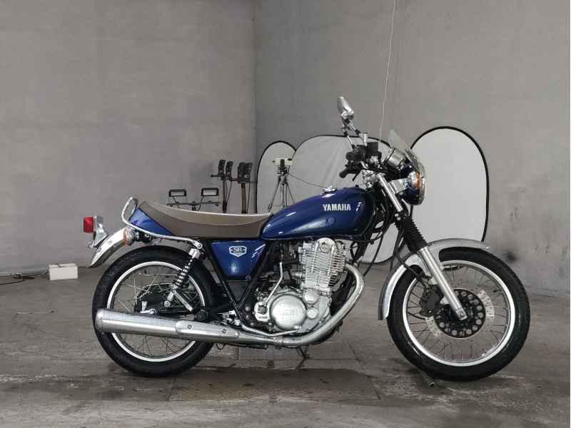 Yamaha SR400 2021
