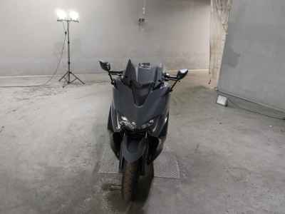 Yamaha TMAX 560 2022