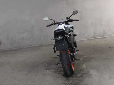 KTM 890 Duke R 2022