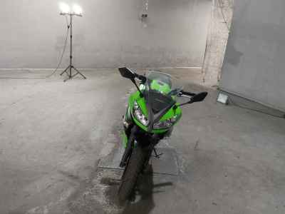 Kawasaki Ninja 400R 2012