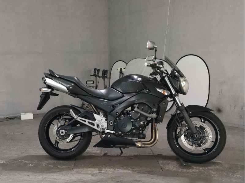 Suzuki GSR400 2016