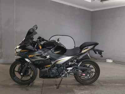 Kawasaki Ninja 400 2021