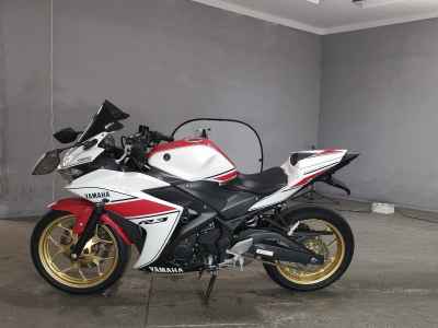 Yamaha YZF-R3 2015